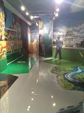 Фотостудия «Музей иллюзий», стены